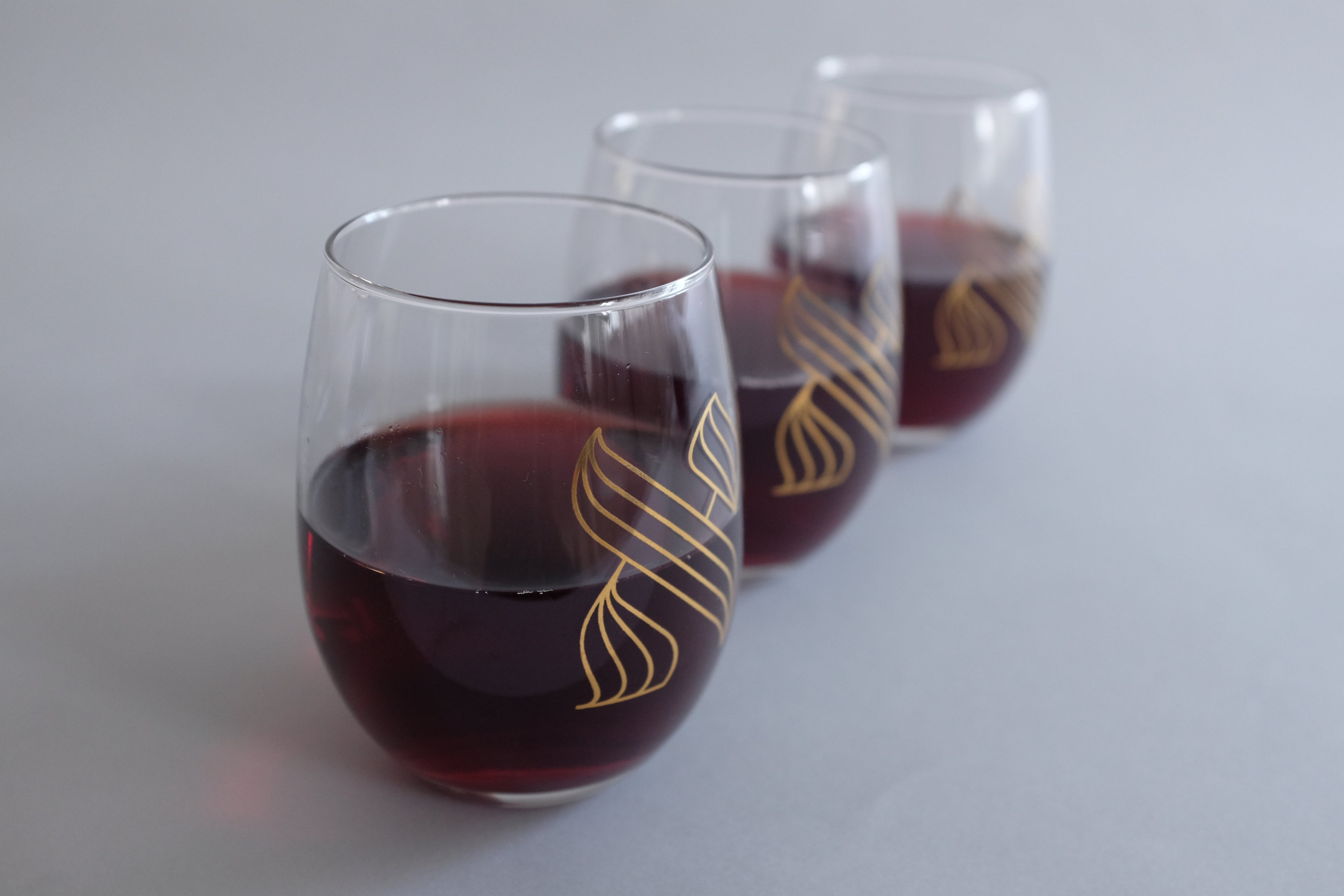 Alef Wine Glass: Sip in Style