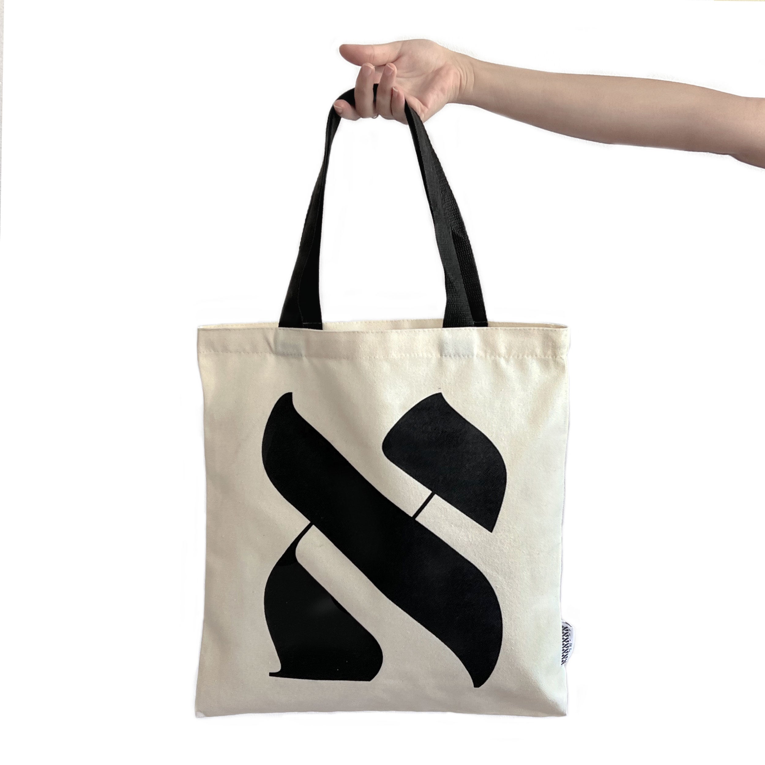 Alef Tote: Cream Cotton Elegance